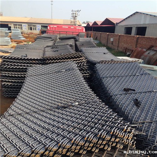 1651822284519008084.jpg 菱形孔钢板网.jpg