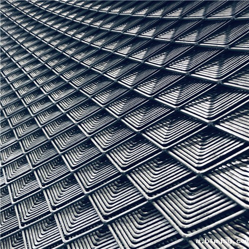 防护菱形孔钢板网.jpg