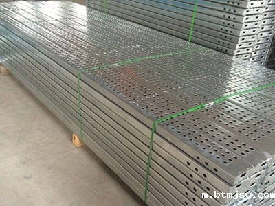 压型式钢跳板