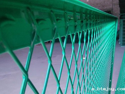 钢板网护栏